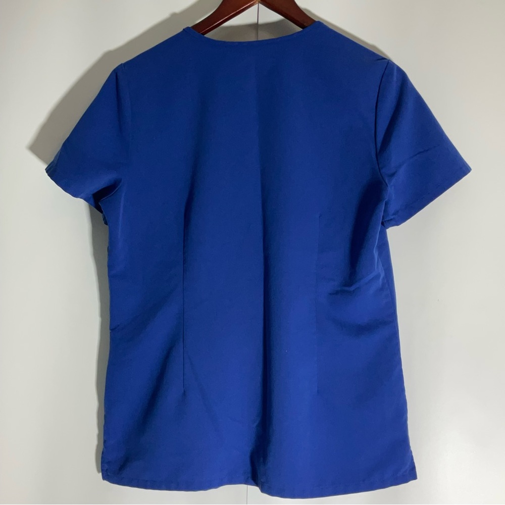 Figs Technical Collection Short Sleeve Pockets V-Neck Scrub Top Slit Sides Sz SM - Picture 12 of 13